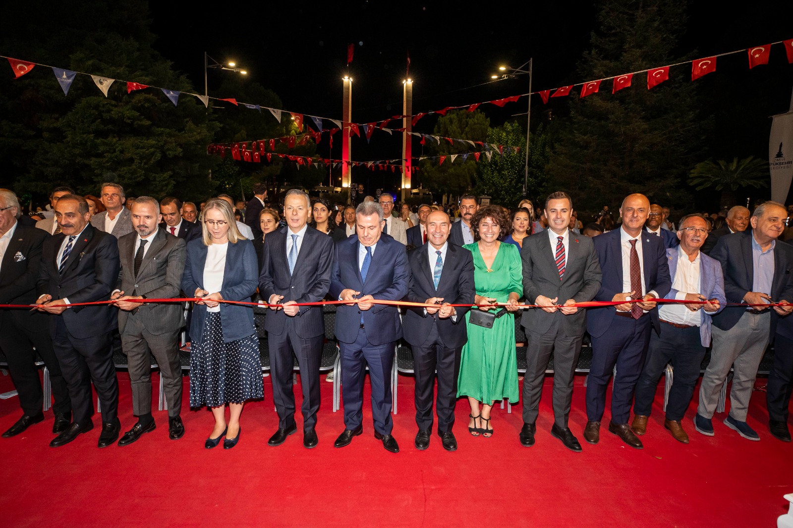 Soyer İEF'den gençlere seslendi:  “Hiçbir yere gitmenize razı değiliz”