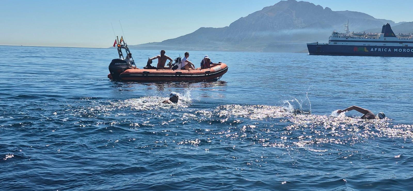 Bu kez Cebelitarık’ı solo geçti.  İzmirli Tuna’dan bir tarihi başarı daha