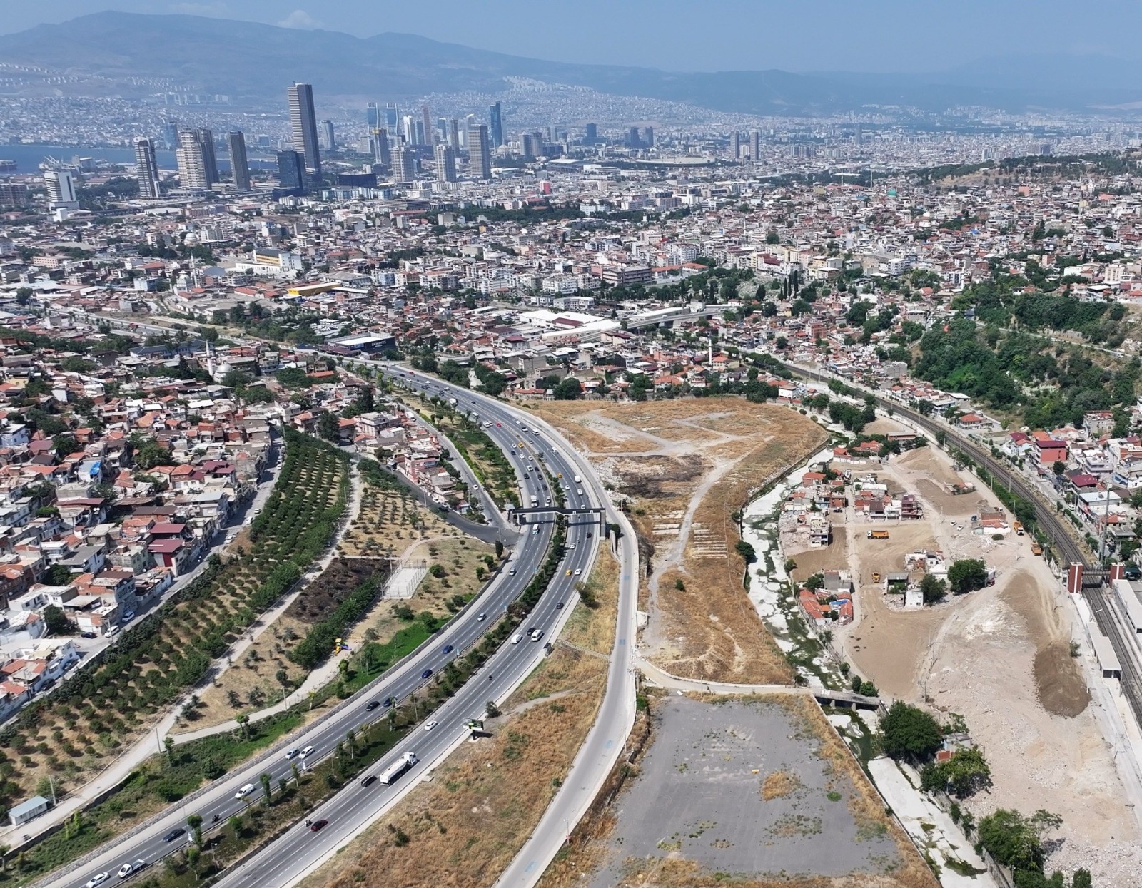 Kamulaştırma ve yıkımlar sürüyor  Yeşildere’de yeşil dönüşüm hamlesi
