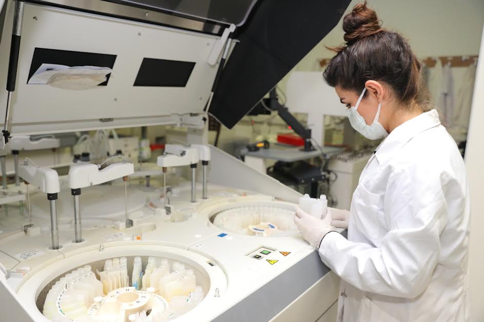 DEÜ LABORATUVARLARINDA DİJİTAL DÖNEM