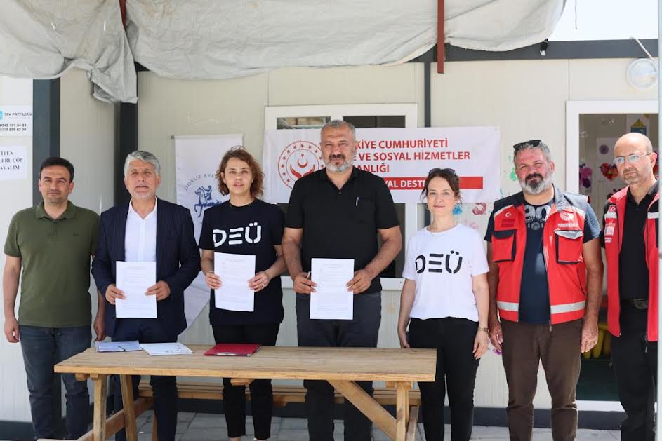 DEÜ, DEPREM BÖLGESİNDEKİ YEDİNCİ SU ARITMA ÜNİTESİNİ AÇTI