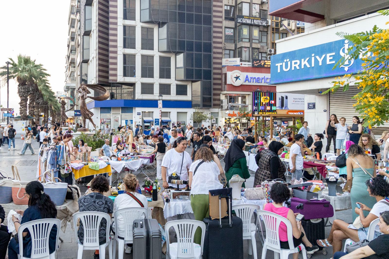 Karşıyaka Çarşısı kadın emeğiyle renkleniyor