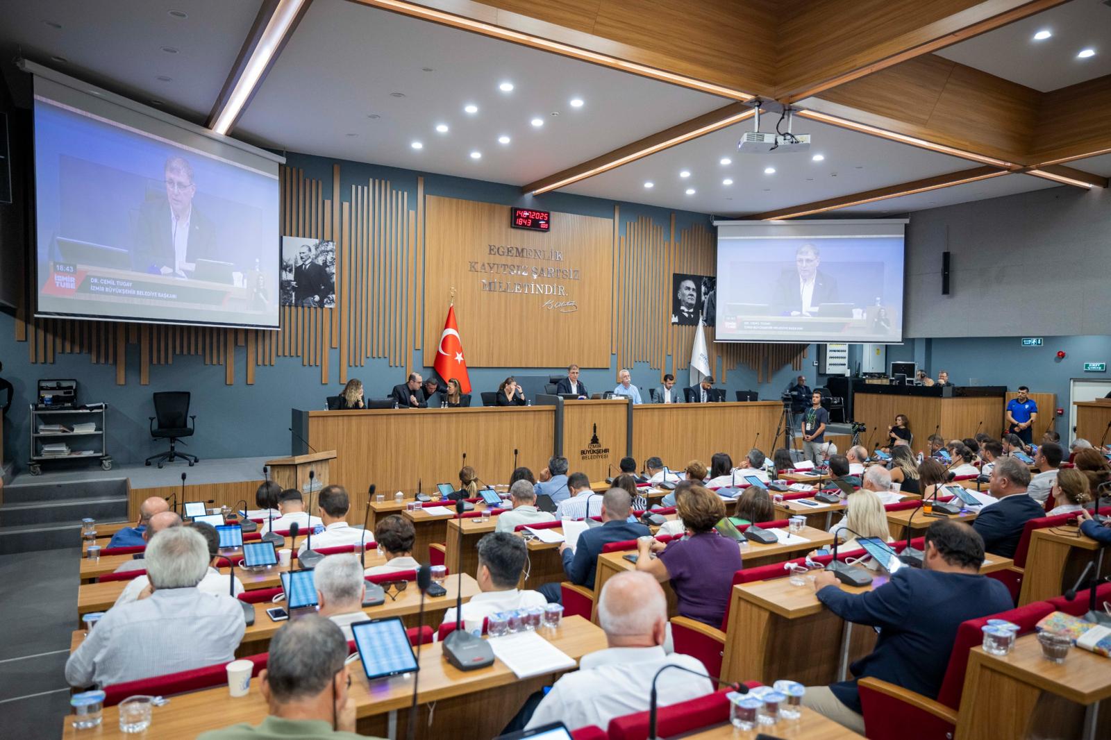 Başkan Tugay: Yangının yaralarını birlikte saracağız