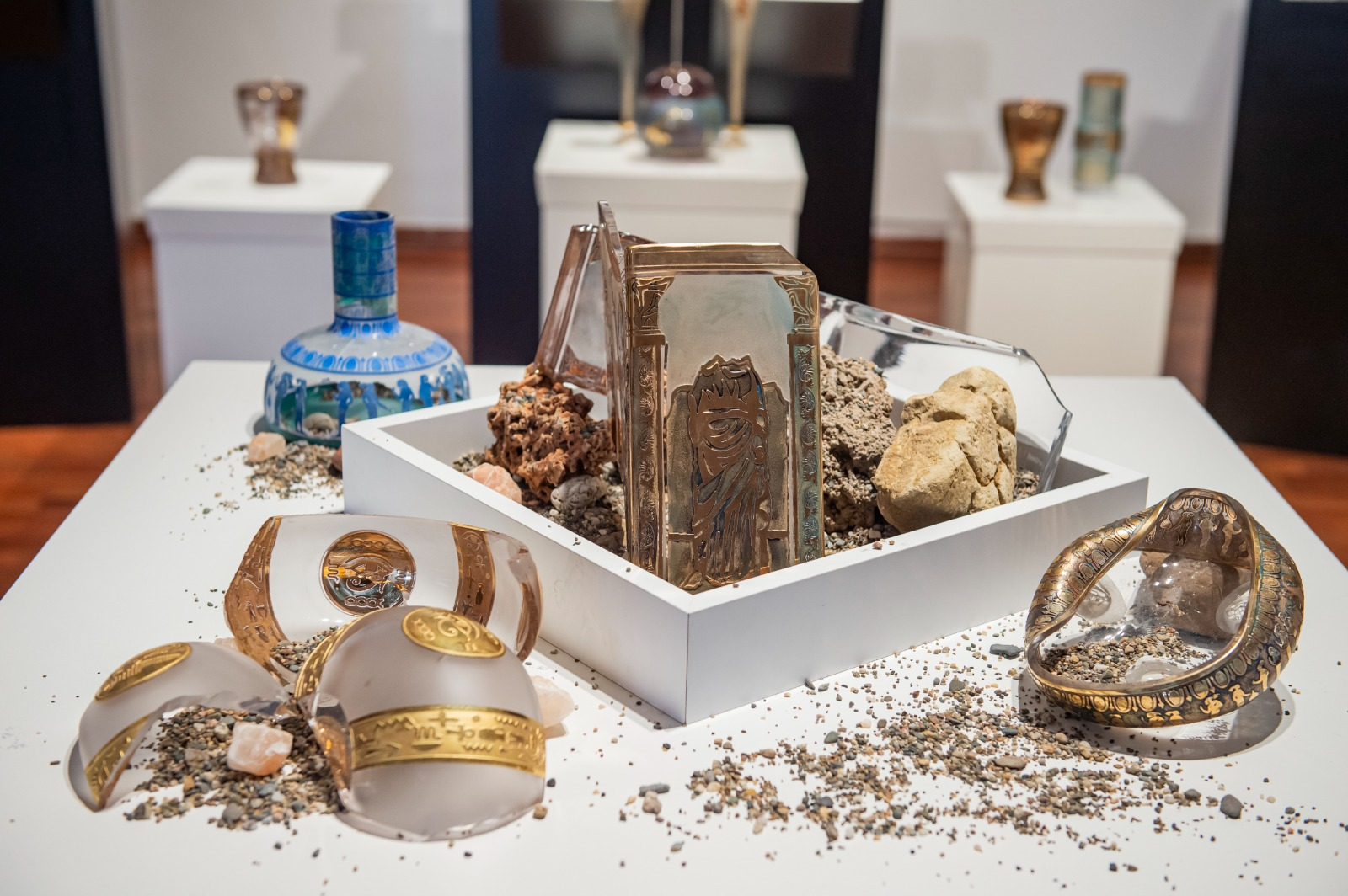 “Camda Antik İzmir” sergisi AASSM’de açıldı