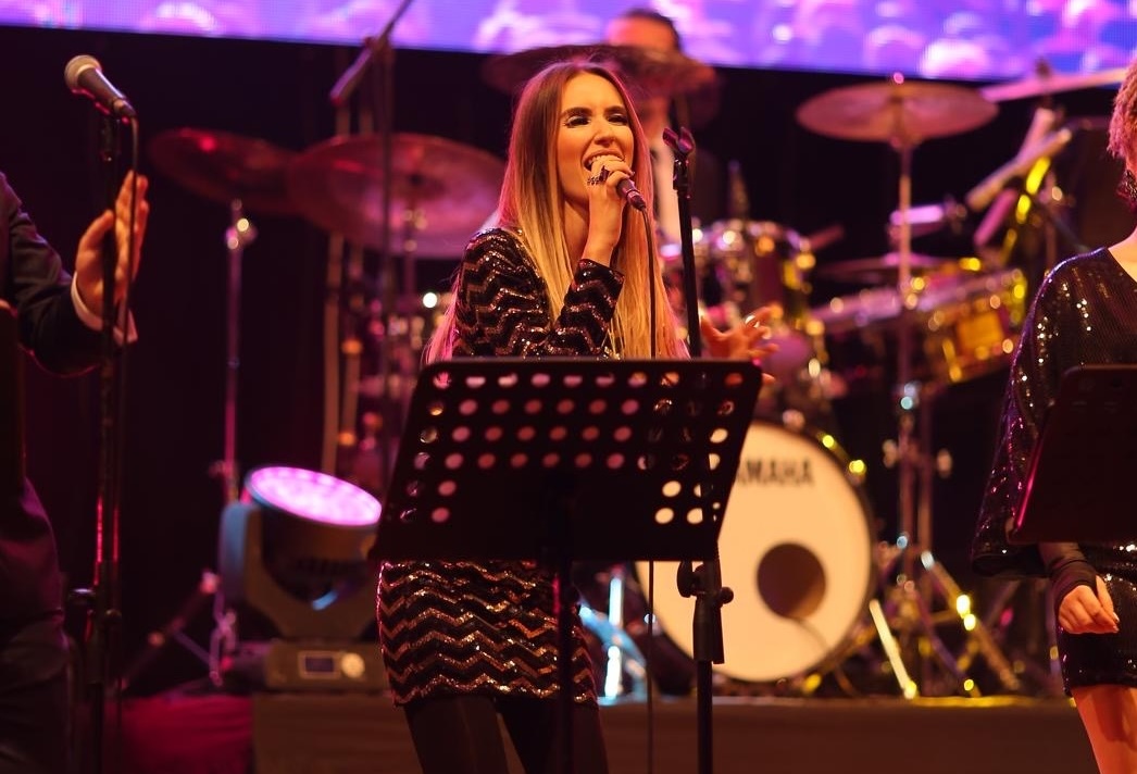 Lucien Arkas Bağları’nda Ece Yıldız Konseri