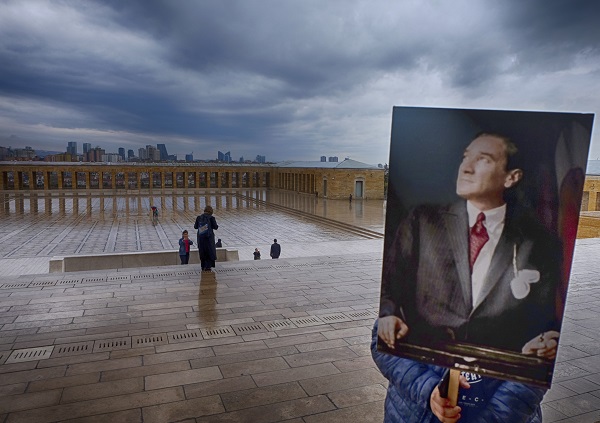 Cumhuriyet’in Kalbine Saygı Korcan Karar’ın Objektifinden “Anıtkabir”