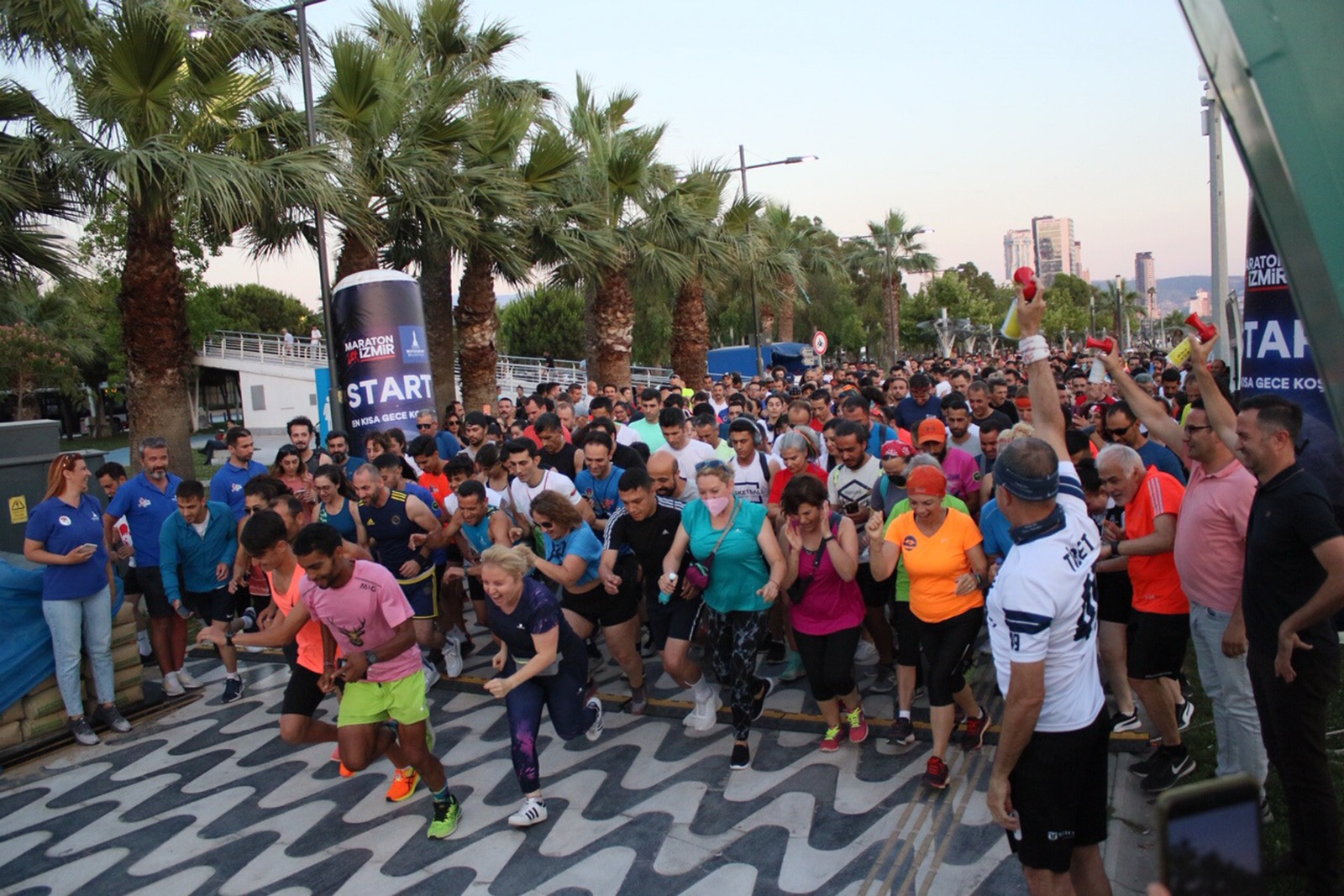 İzmirliler 21 Haziran’da “En Kısa Gece Koşusu”nda buluşacak