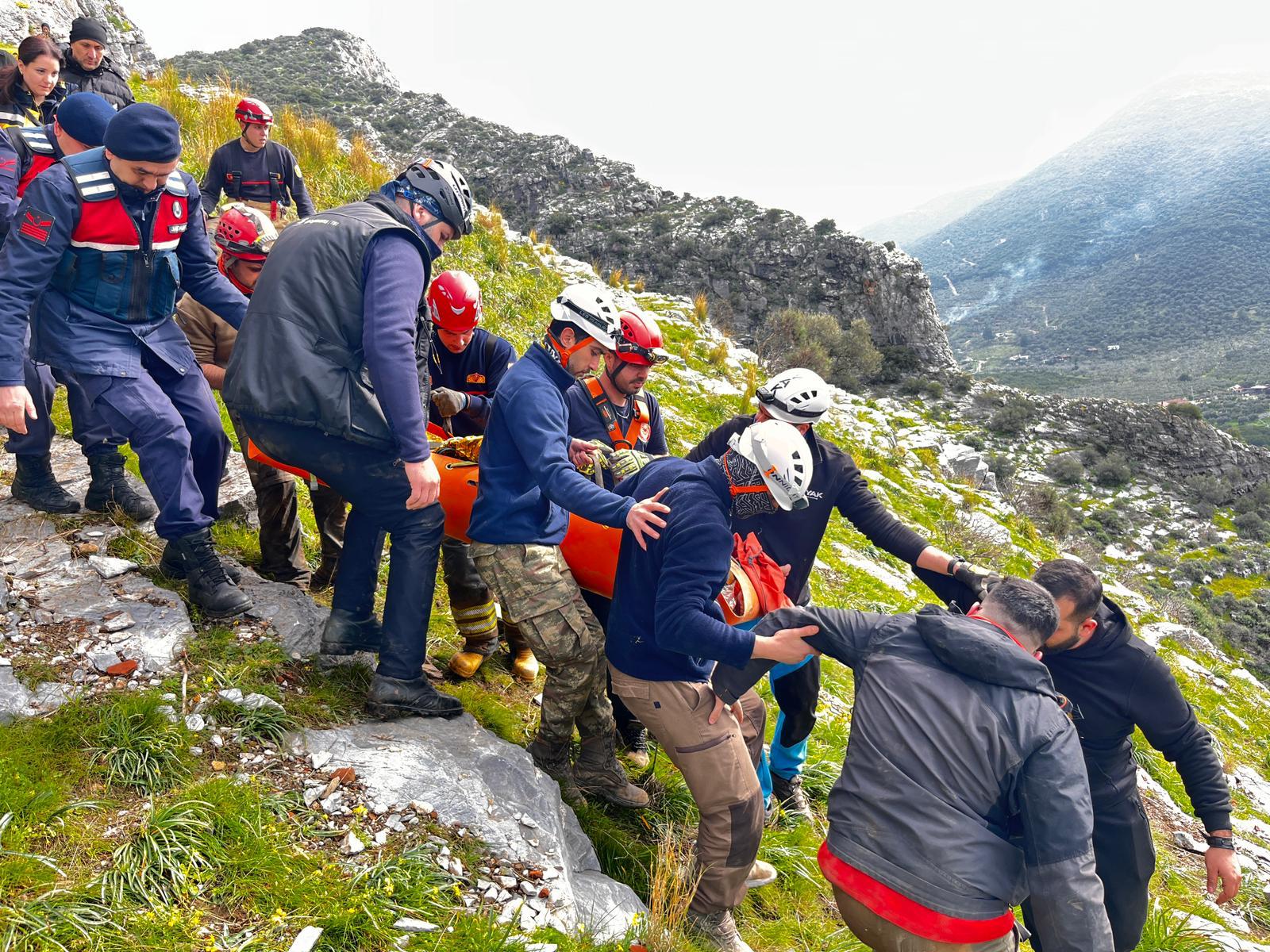 Selçuk’ta mağarada 9 saatlik kurtarma seferberliği 