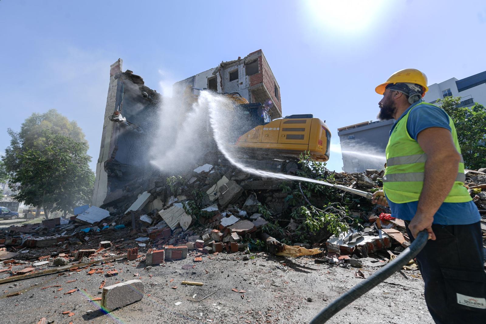 Karşıyaka’da kesintisiz ulaşım için dev yatırım