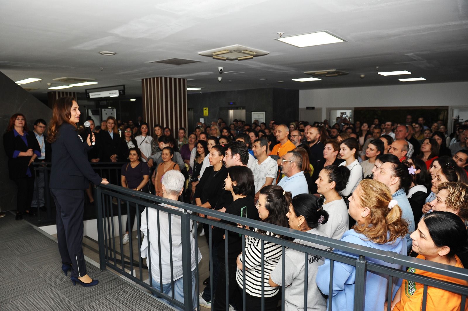 Karşıyaka Belediye Başkanı Ünsal’dan personel buluşması.  “Karşıyaka’yı akıl ve vicdanla yöneteceğiz!” 