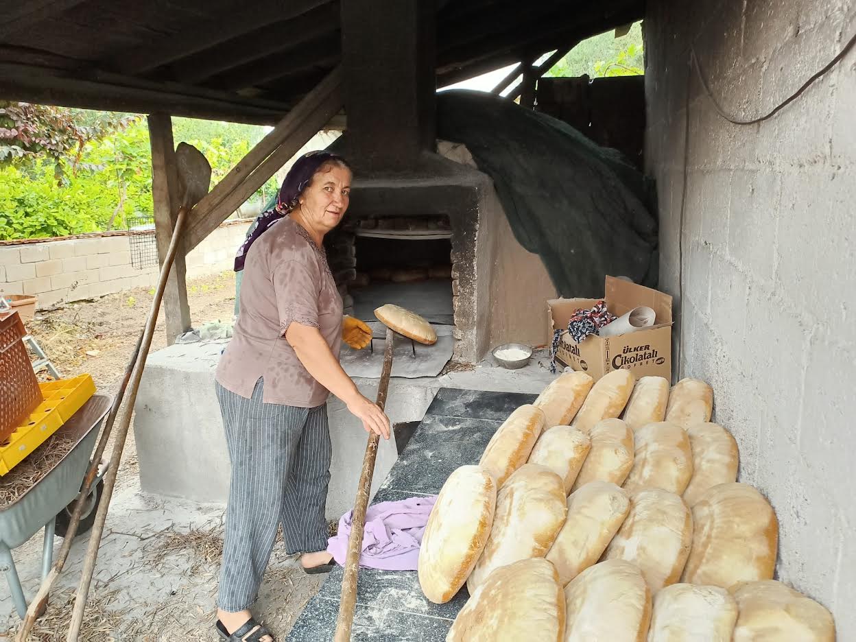 FÜRUZAN’IN EKMEĞİNİN LEZZETİ BAŞKA YERDE YOK! 