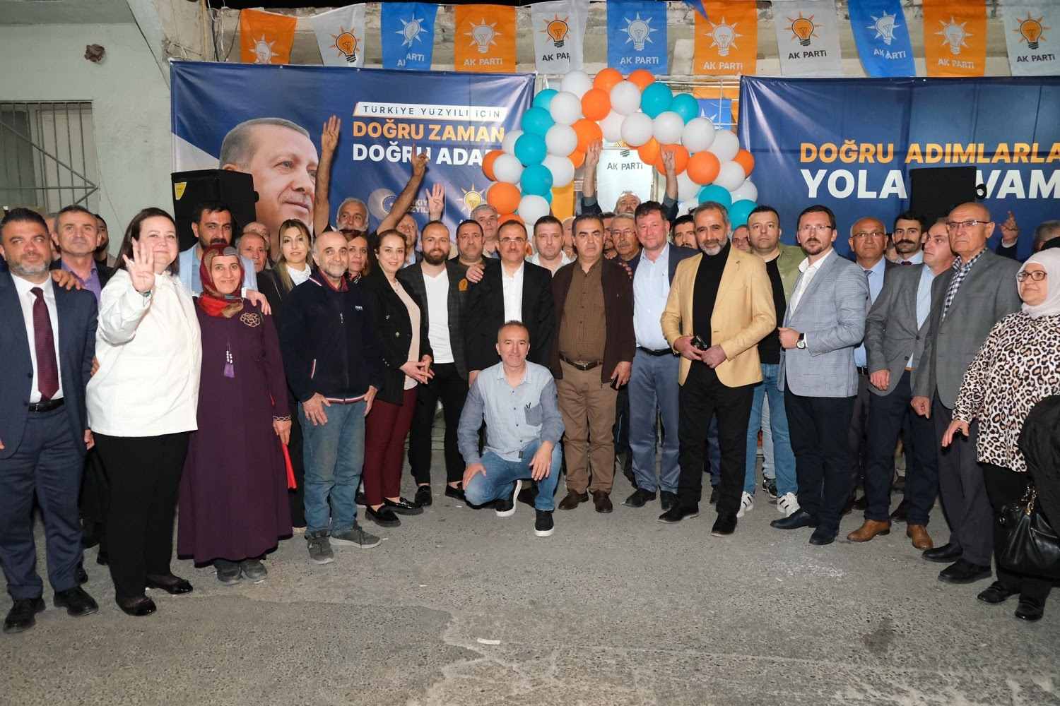 Sürekli, “Bu güzel toprakların mayasıdır farklılıklarımız”