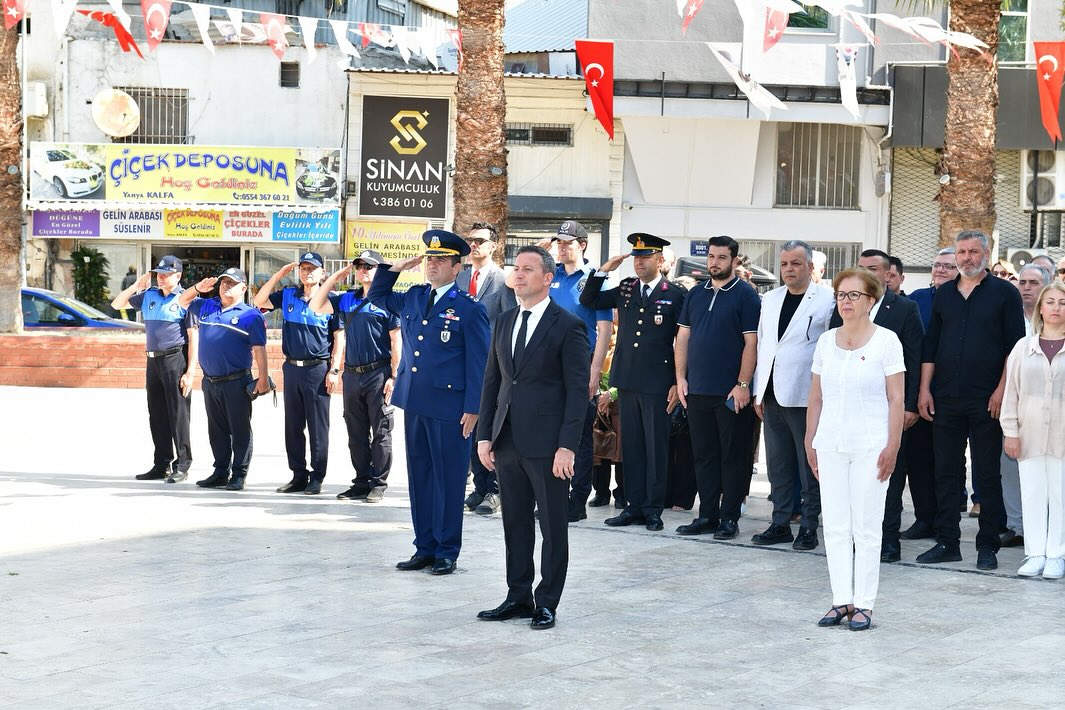 15 Temmuz Demokrasi ve Milli Birlik Günü Çiğli'de törenle anıldı
