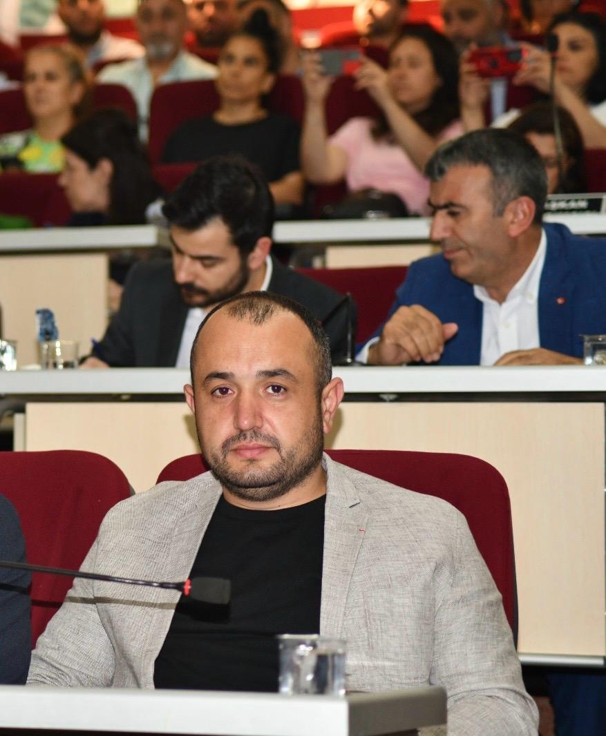 MHP Çiğli Belediyesi Meclis Üyesi Aşur Eren Kaya: Teröristin Ağabeyi Çiğli’den Çıktı, Başka Var Mı?