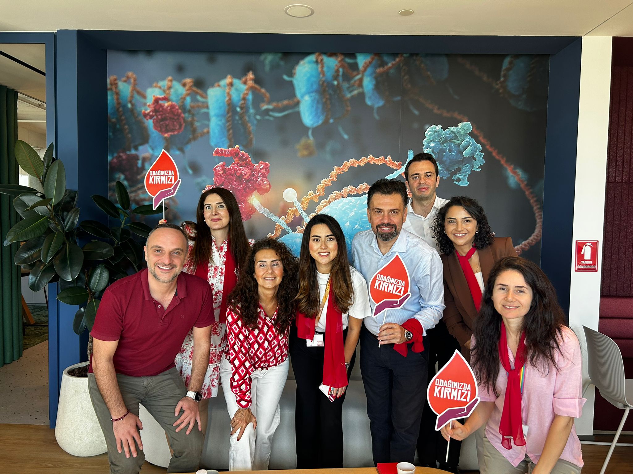 AstraZeneca Türkiye çalışanlarından, kan kanserine karşı “Birlikte Güçlüyüz” mesajı