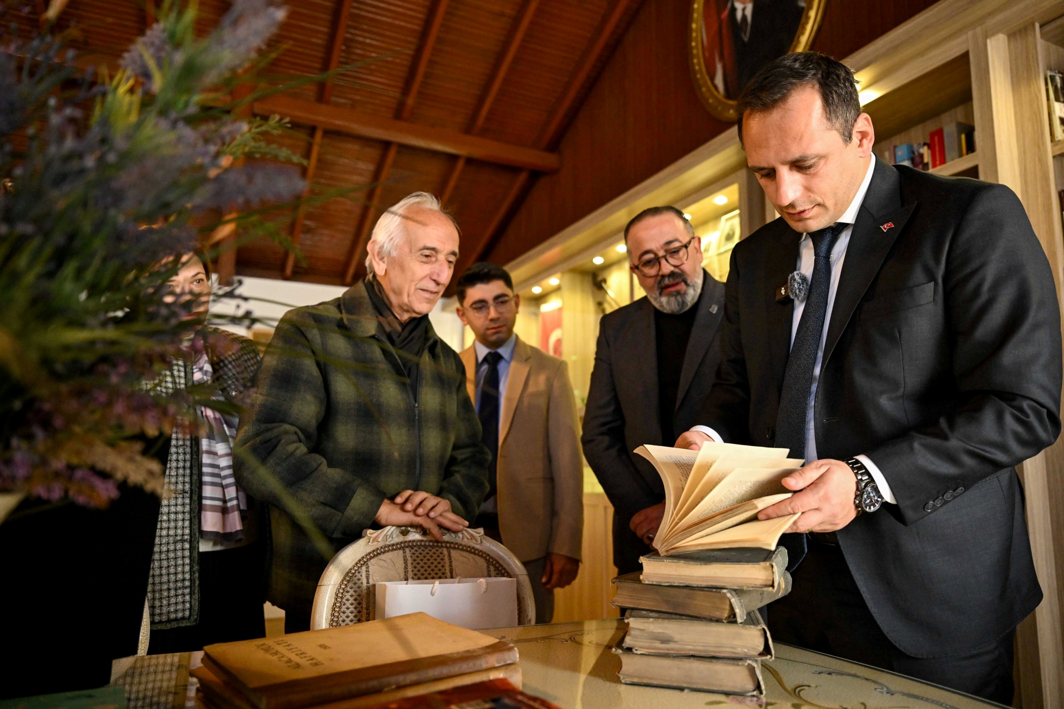 Ata Anı Evi’ne tarihi bağış