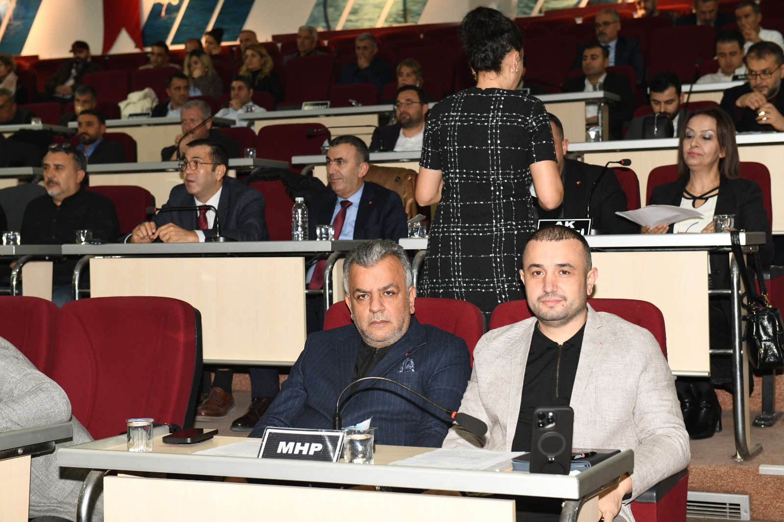 Önce Çiğli ve Önce Halkımız. Payduşka da Bizim Halay da...