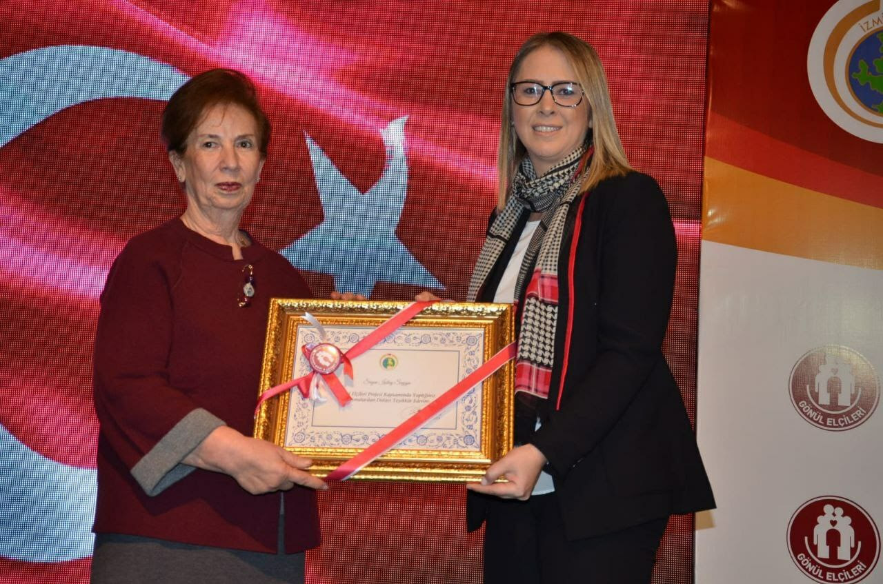 AK Partili Çankırı Merhum Işılay Saygın’ı Kabri Başında Andı