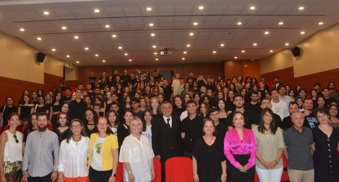 Dekan Prof. Dr. Gültekin yeni iletişimcilere “Hoş Geldiniz” dedi