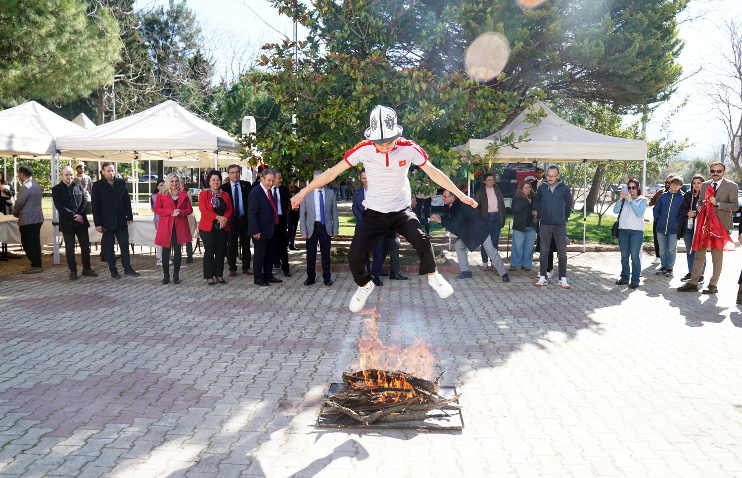 EÜ’de baharın müjdecisi “Nevruz Bayramı” Coşkusu