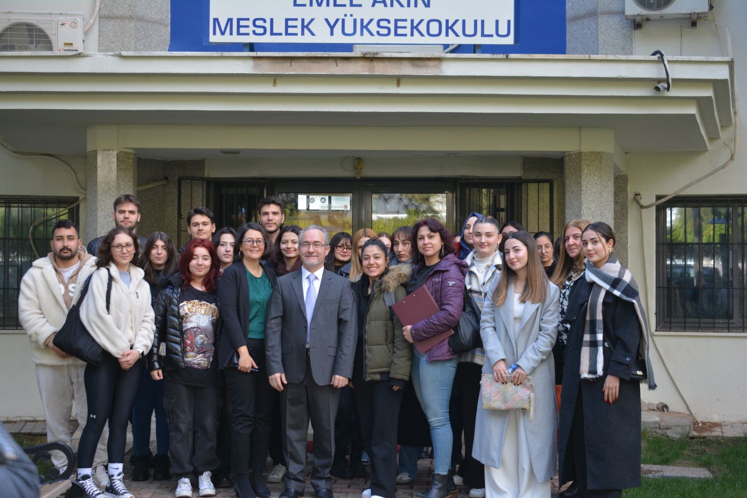 EÜ’de öğrencilere yurt dışı eğitim olanakları anlatıldı