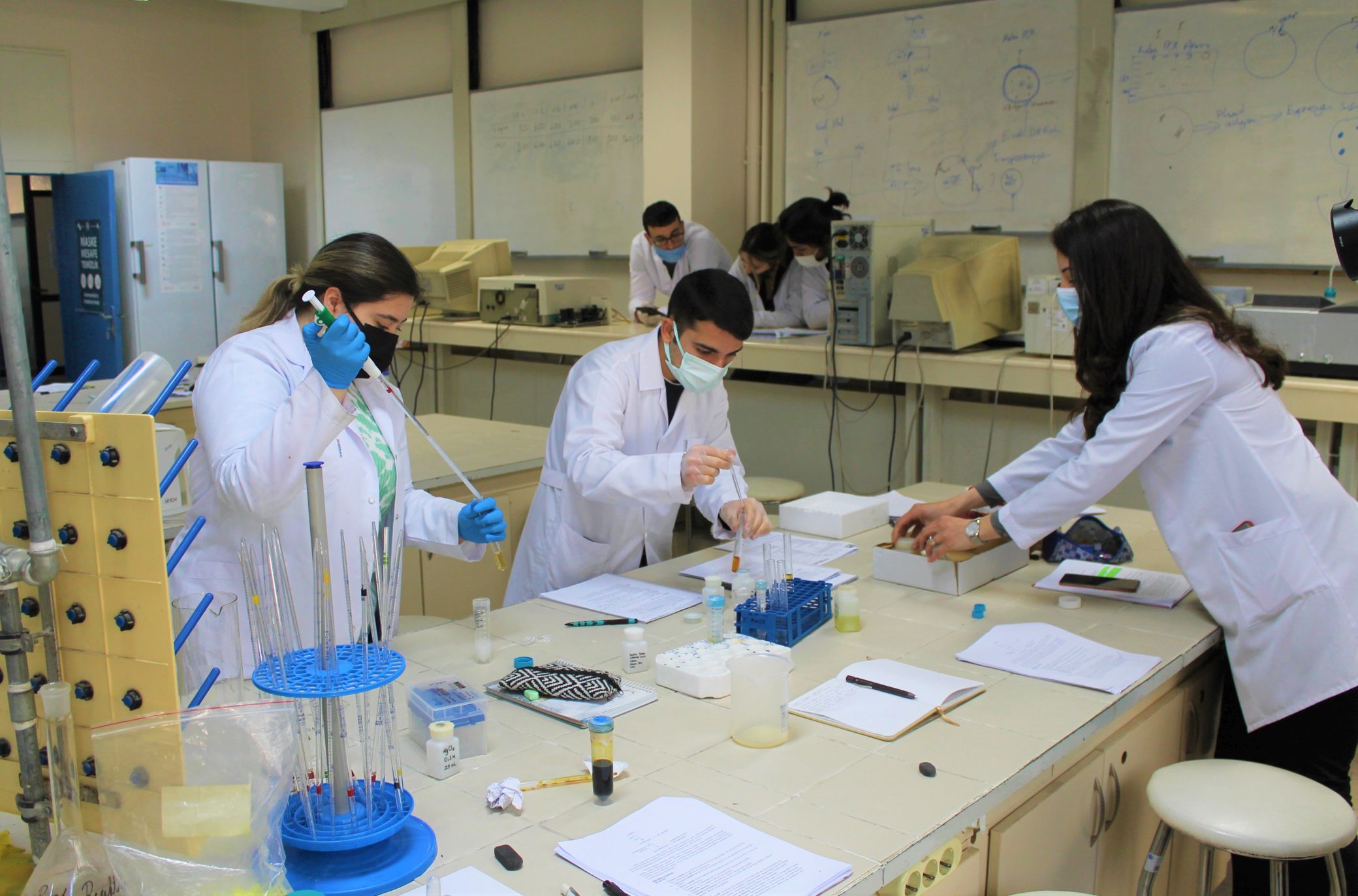 Ege Üniversitesi, tematik laboratuvar altyapısı ile bölgeye hizmet veriyor