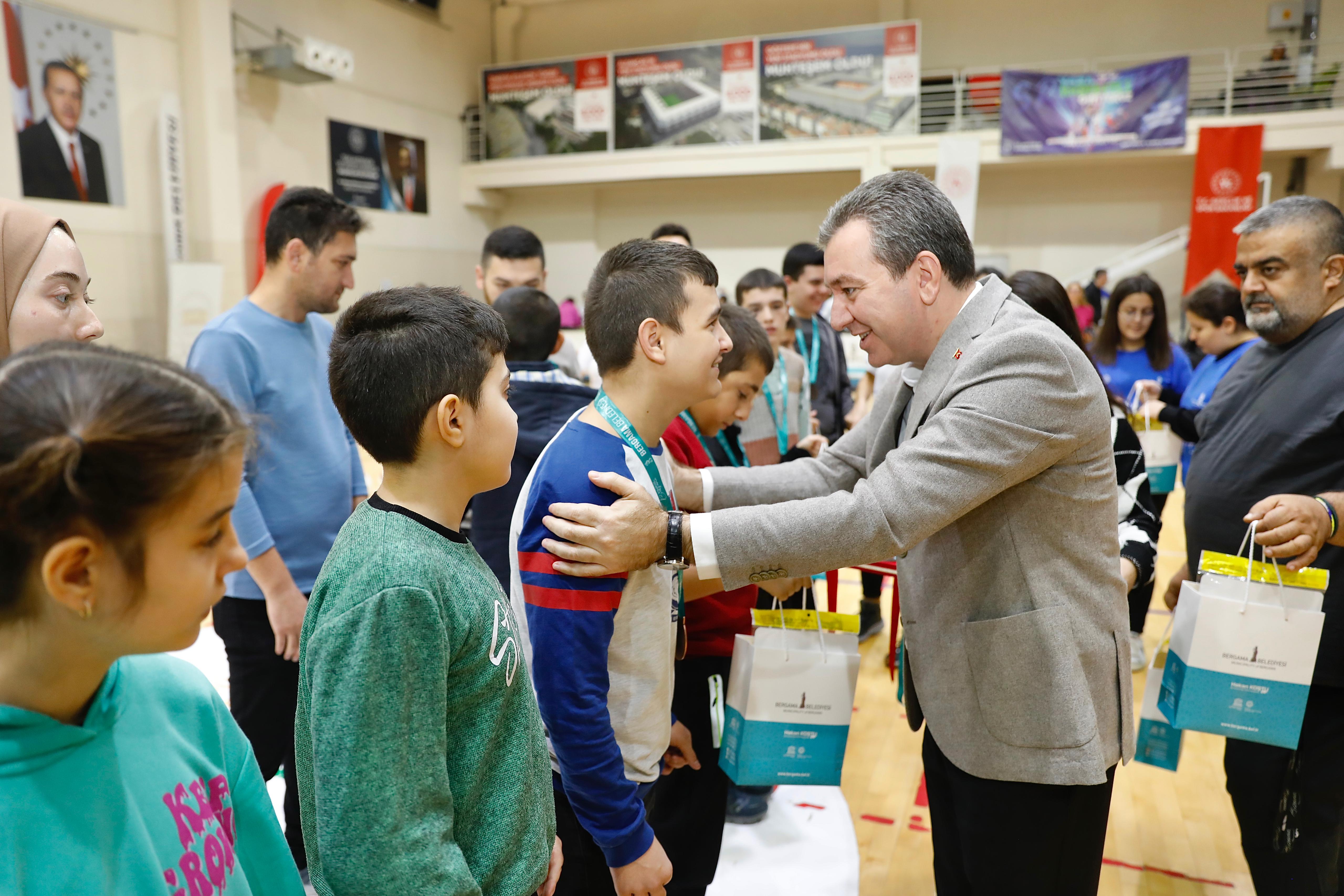 BERGAMA BELEDİYESİ’NDEN ENGELSİZ SPOR VE SANAT ŞÖLENİ