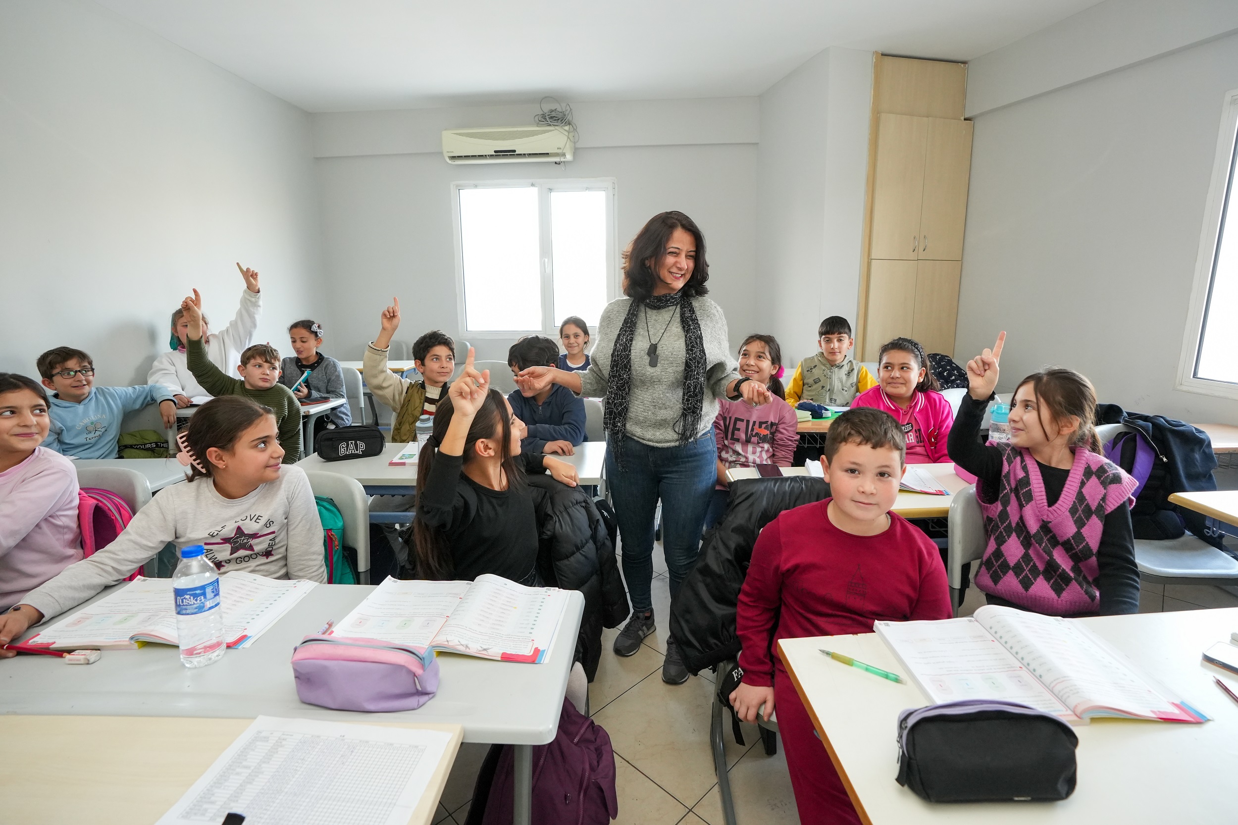 Gaziemir Belediyesi’nden bin 180 öğrenciye ücretsiz eğitim