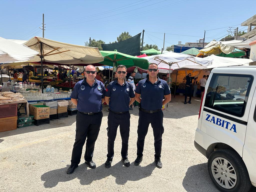 Gaziemir Belediyesi zabıtasından örnek davranış