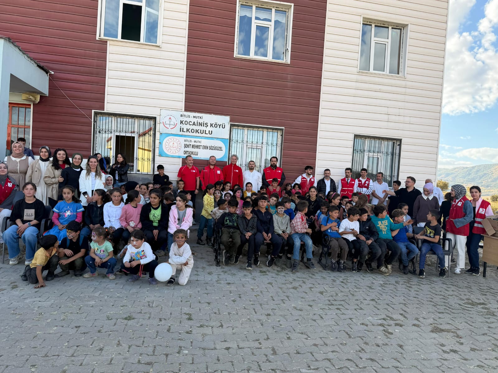 Türk Kızılay İzmir’den Bitlis’e Umut Yolculuğu