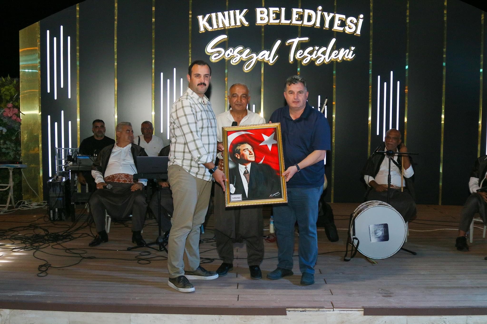 KINIK’TA KÜLTÜR-SANAT ETKİNLİKLERİ HIZ KESMİYOR