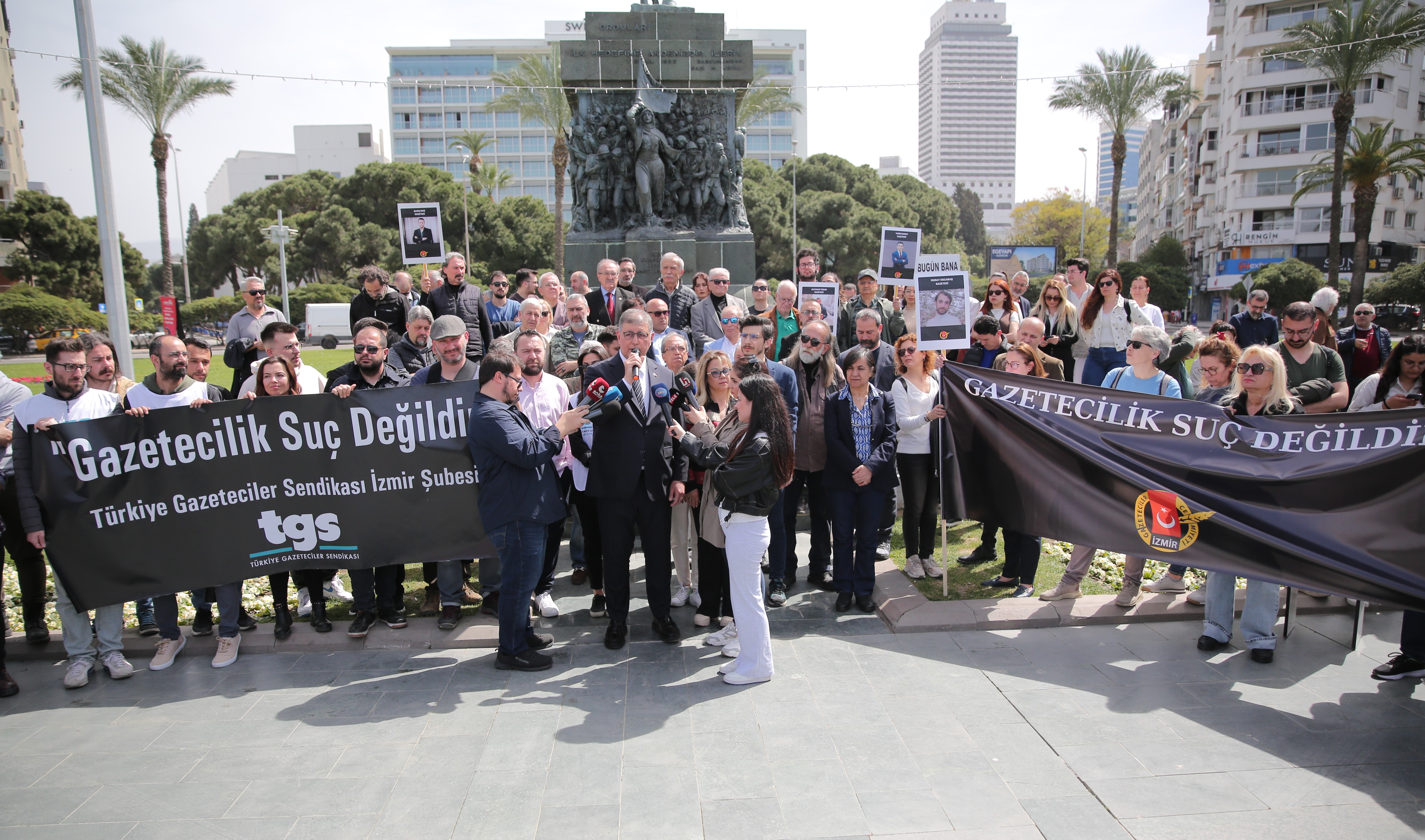 Özgürce Gazetecilik Yapmaktan Başka Bir Dileğimiz Yok! Meslektaşlarımızın Yanındayız