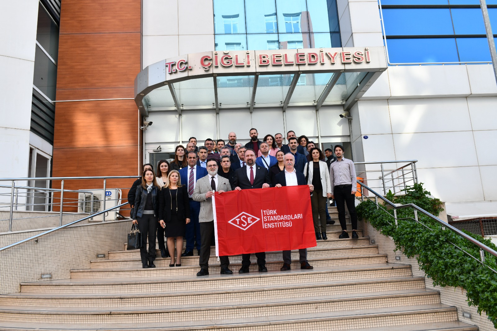 İzmir’de TSE’den Kalite Belgesi Alan İlk Belediye; Çiğli