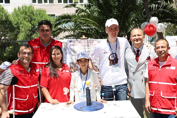 Kızılay Karabağlar’dan Eğitime Değerli Katkı:  “Döndür Eğlen, Dengele Öğren” Projesi Hayata Geçti