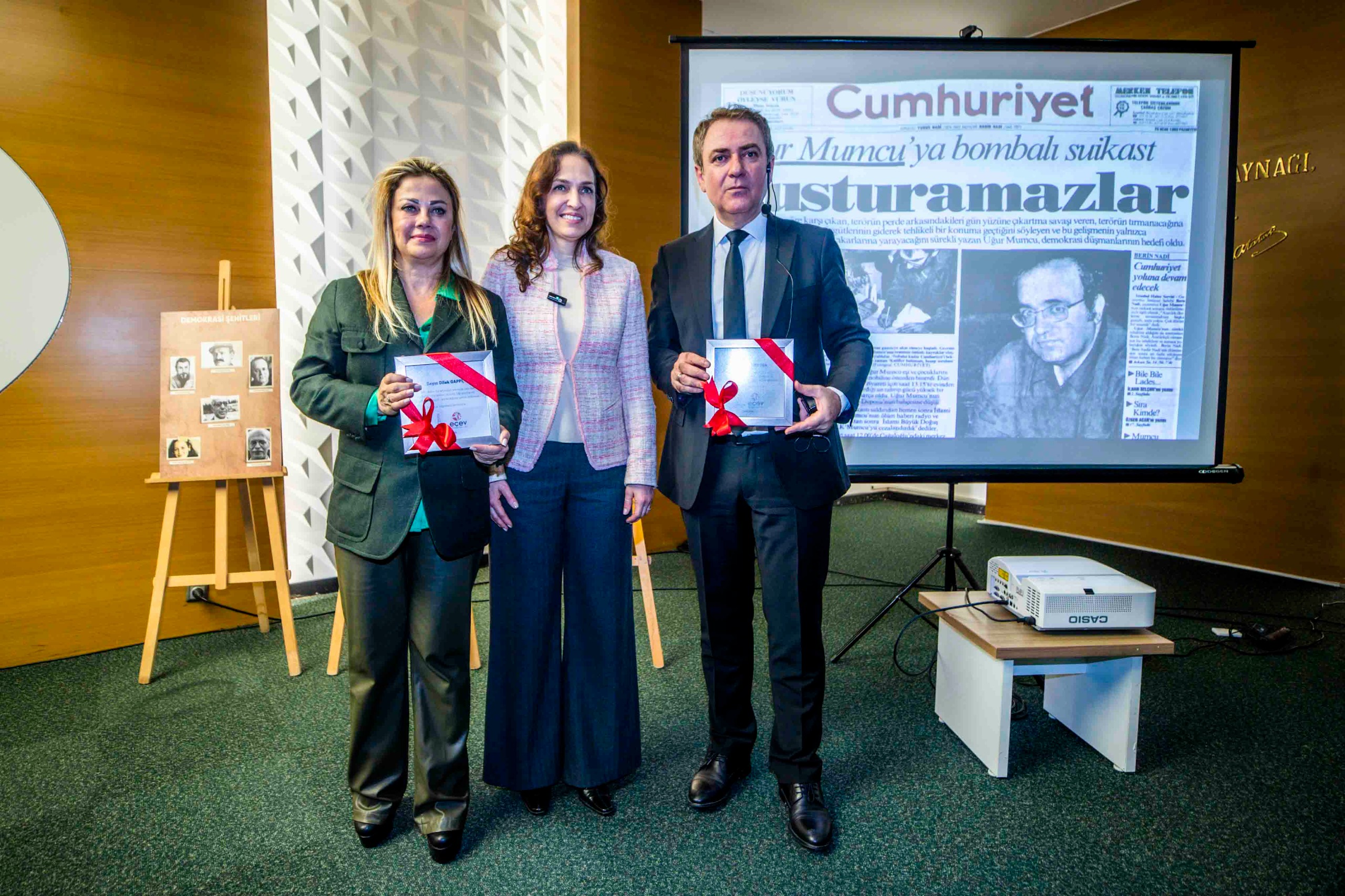 Uğur Mumcu’nun Kalemi Susturulamadı… Mirası Olan Laiklik, Demokrasi Ve Cumhuriyet’in Yılmaz Savunucularıyız