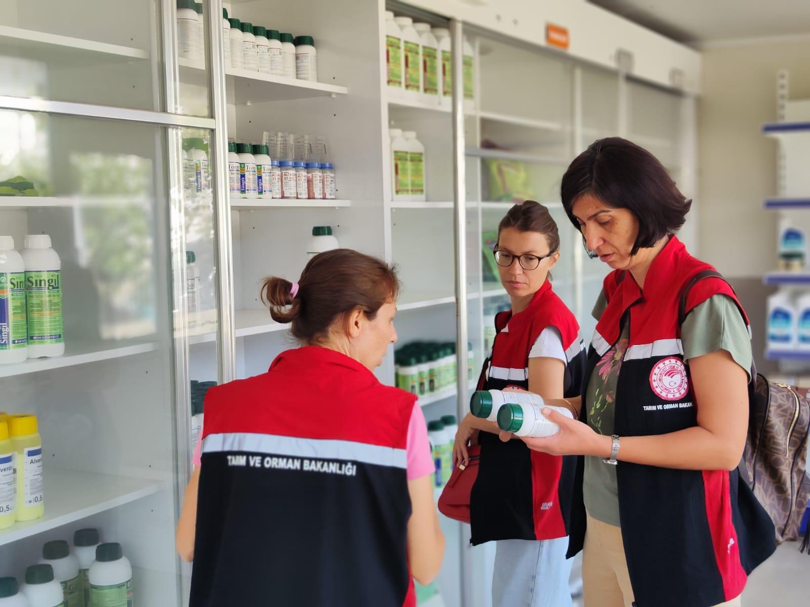 İzmir’ De Eş Zamanlı Bitki Koruma Ürünleri Bayi Denetimleri Yapıldı