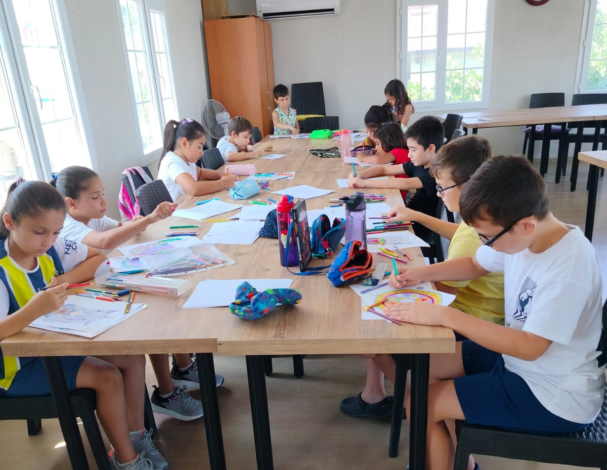 Çocuklar hem eğleniyor hem de öğreniyor