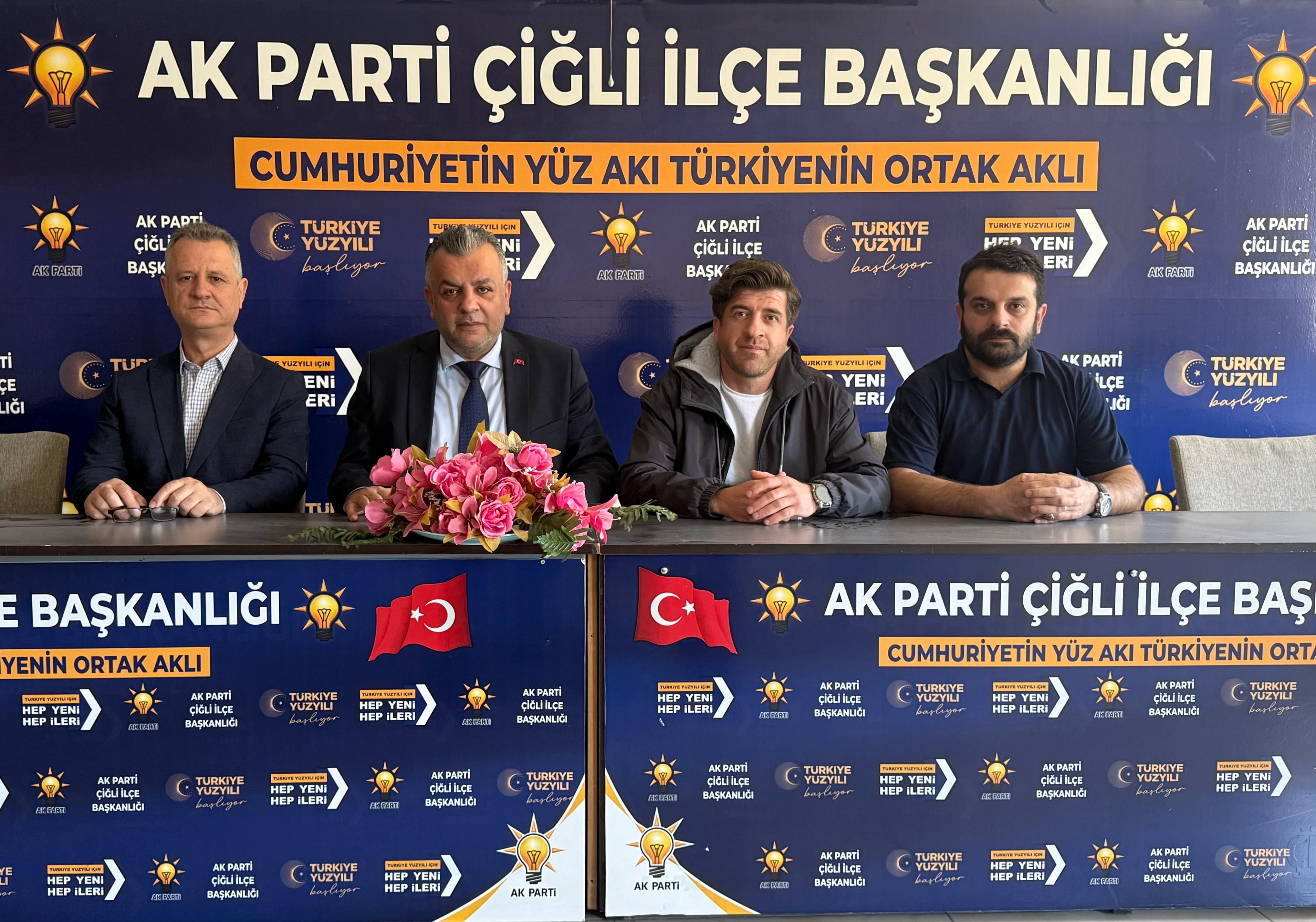 AK Partili Özdemir'den Çiğli Belediyesi'ne 1 yıl eleştirileri!