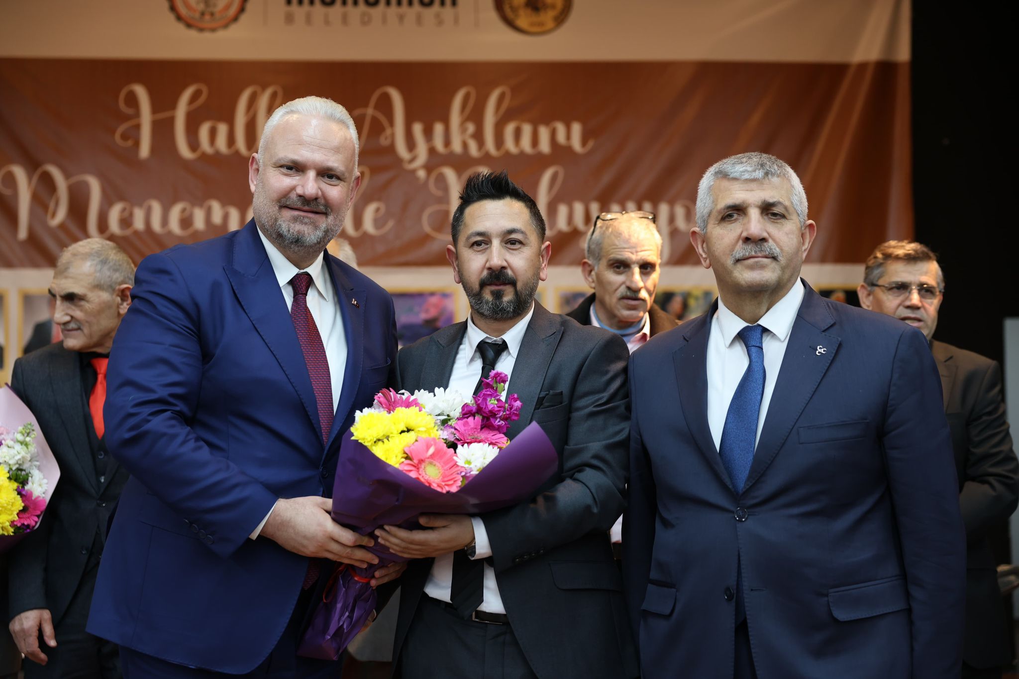 Menemen'de halk aşıkları geçidi!  Halk aşıklarından Menemen'de kültür ziyafeti