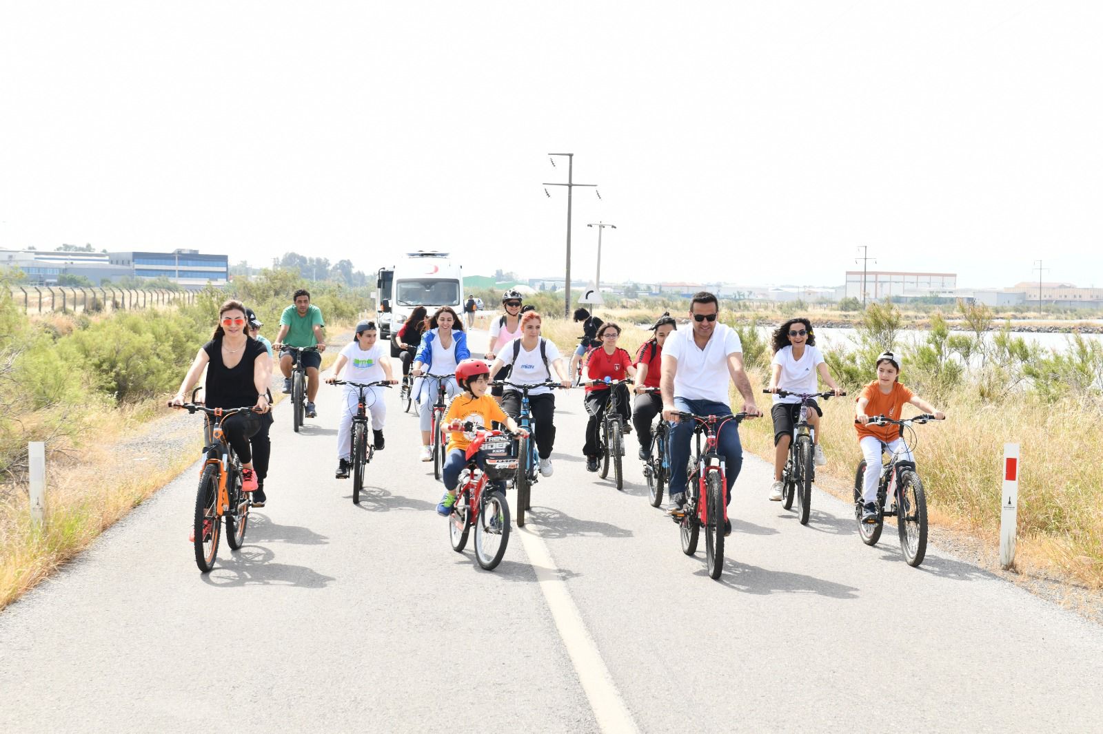 Çiğlili Bisikletseverler 19 Mayıs için Pedal Çevirdi