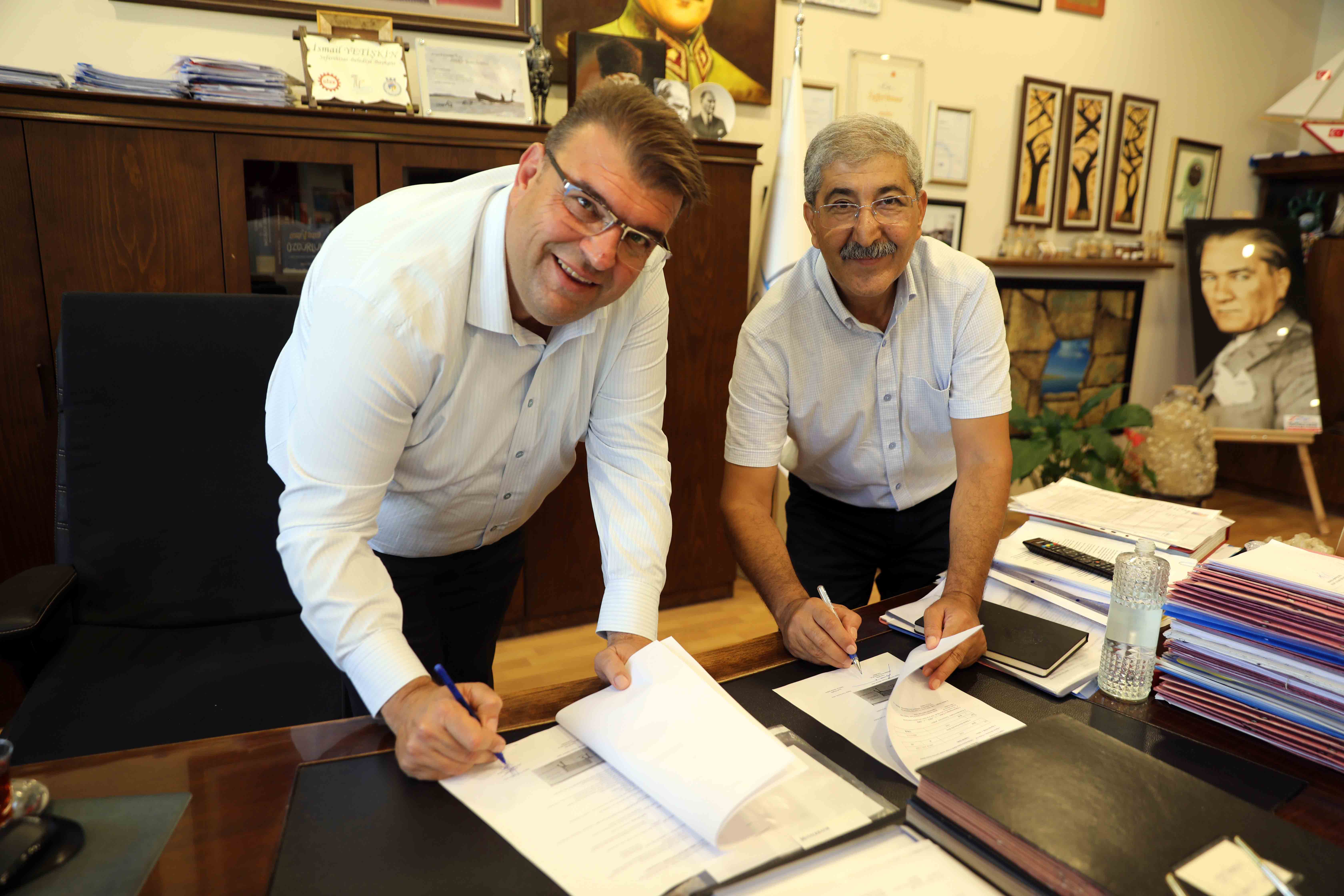 Seferihisar’ın banklarını lise öğrencileri üretecek