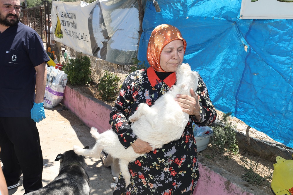 Üsküdar İle Menderes Can Dostlar İçin El Ele