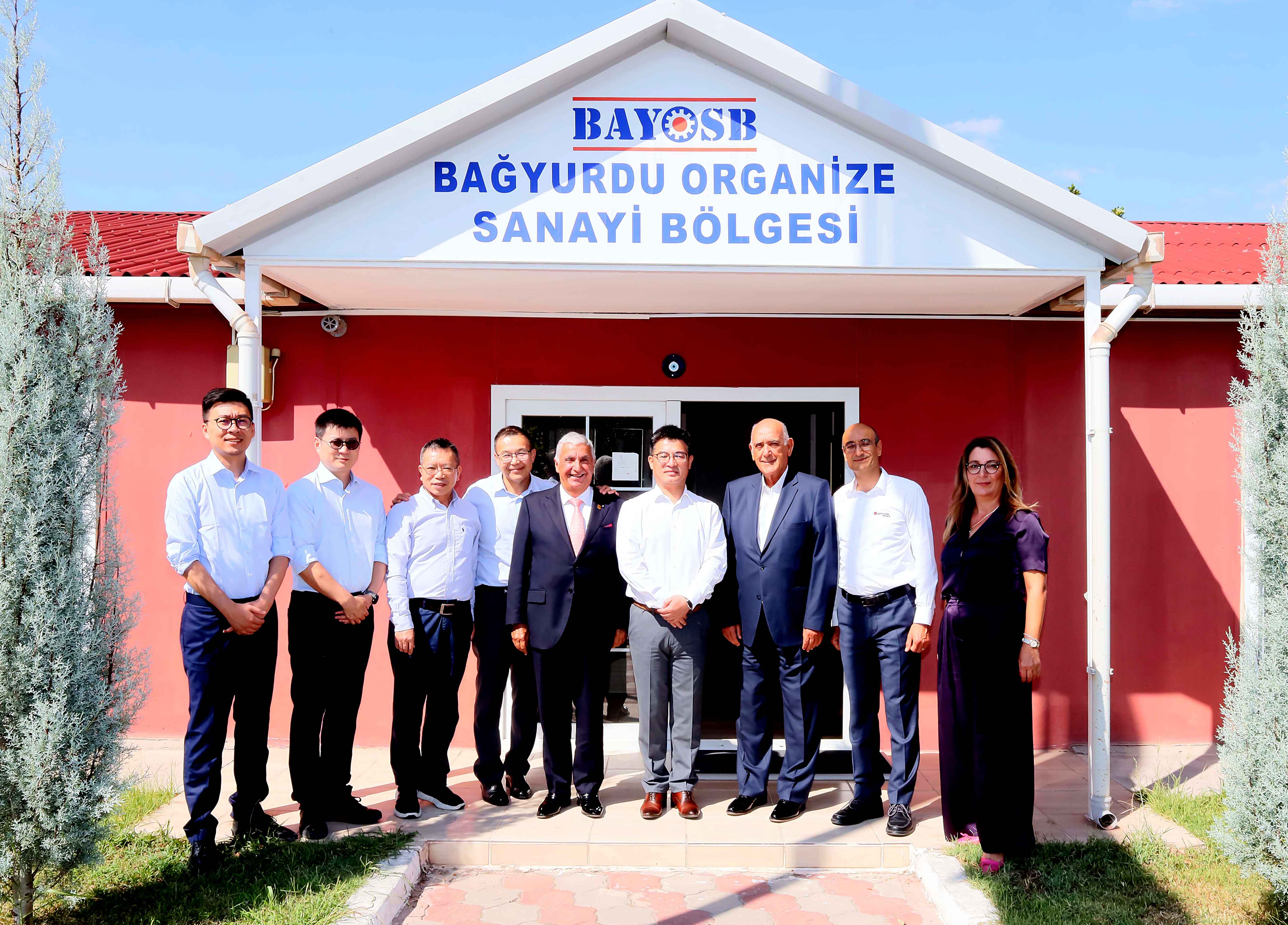 Çinli yatırımcıların BAYOSB İlgisi  Çinli Qijing Machinery yatırım için BAYOSB’yi gezdi