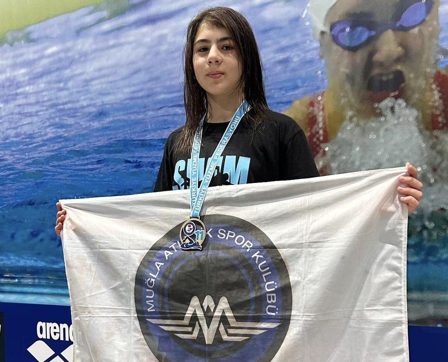 Devrim’in Hedefi Yüzme Milli Takımına Seçilmek