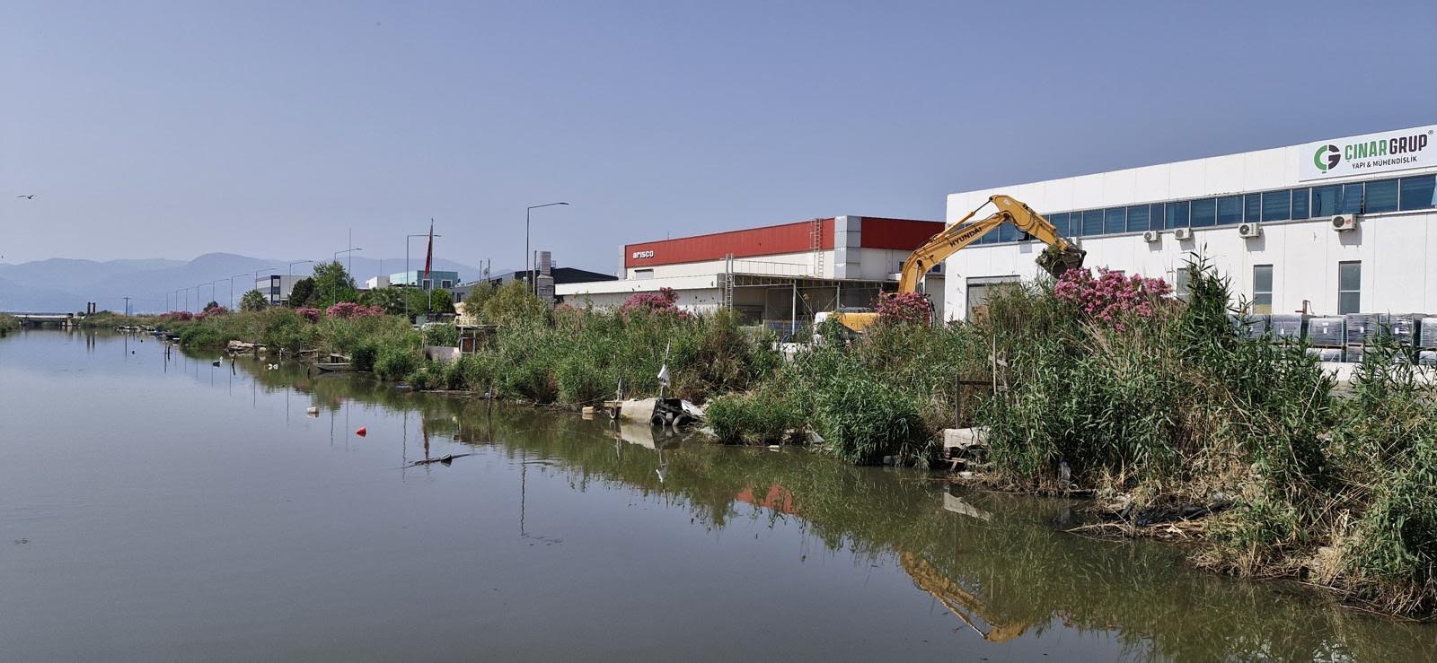 Çiğli Belediyesi’nden Kaçak Barınak ve İskeleye Sıfır Taviz