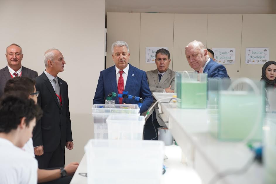 Suyun gizemli dünyasını bilimle buluşturan fakülte: EÜ Su Ürünleri Fakültesi