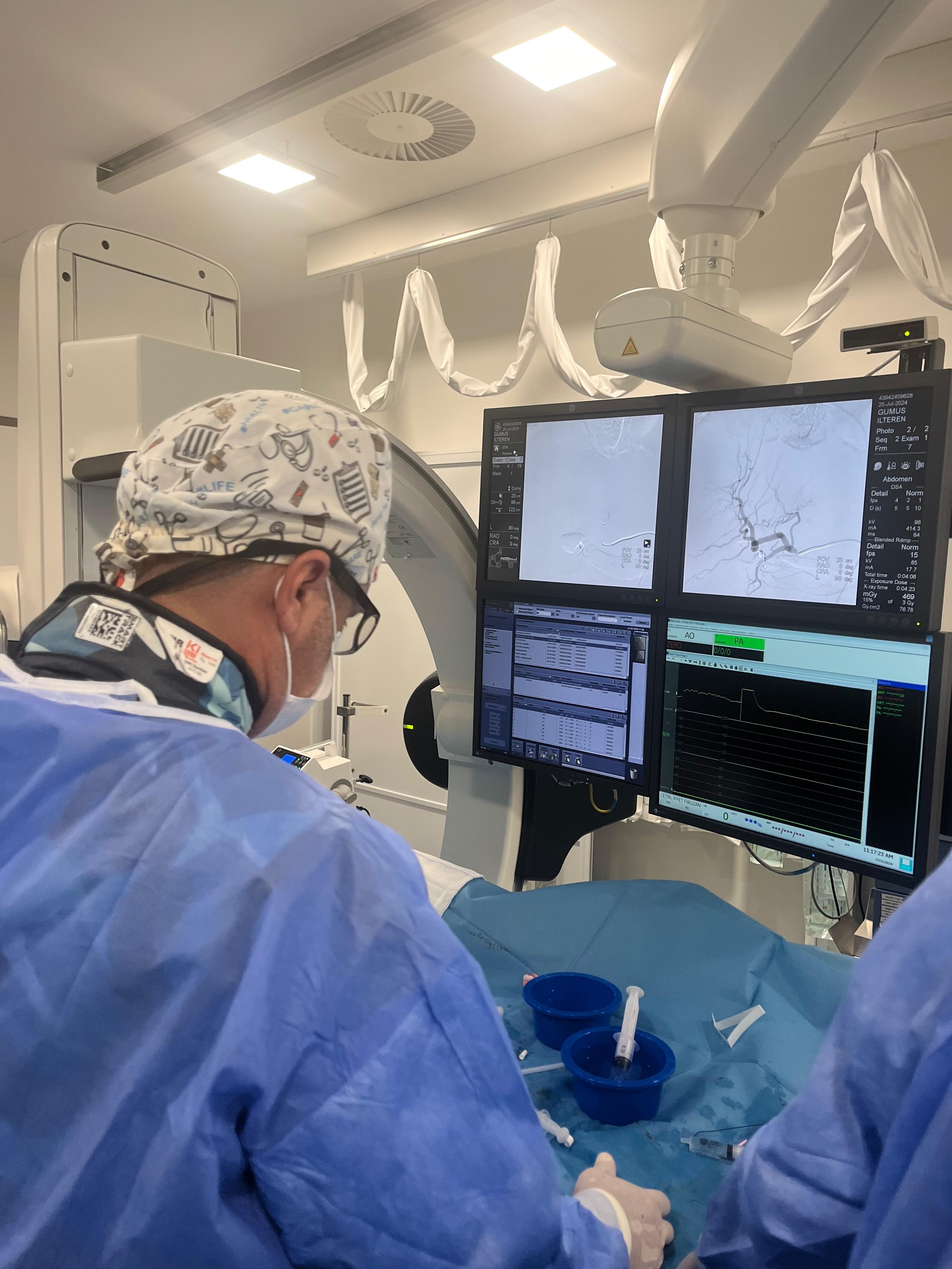 KARACİĞER METASTAZINDA “FİL DOZU” KEMOTERAPİ TEDAVİSİ