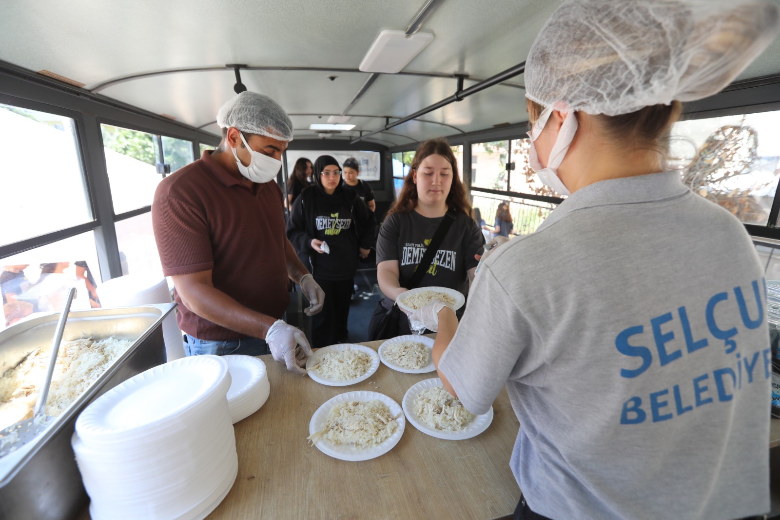Başkan Sengel’den Öğrencilere Yeni Müjde: 3. Kent Lokantası Öğrenci Otobüsü Yolda