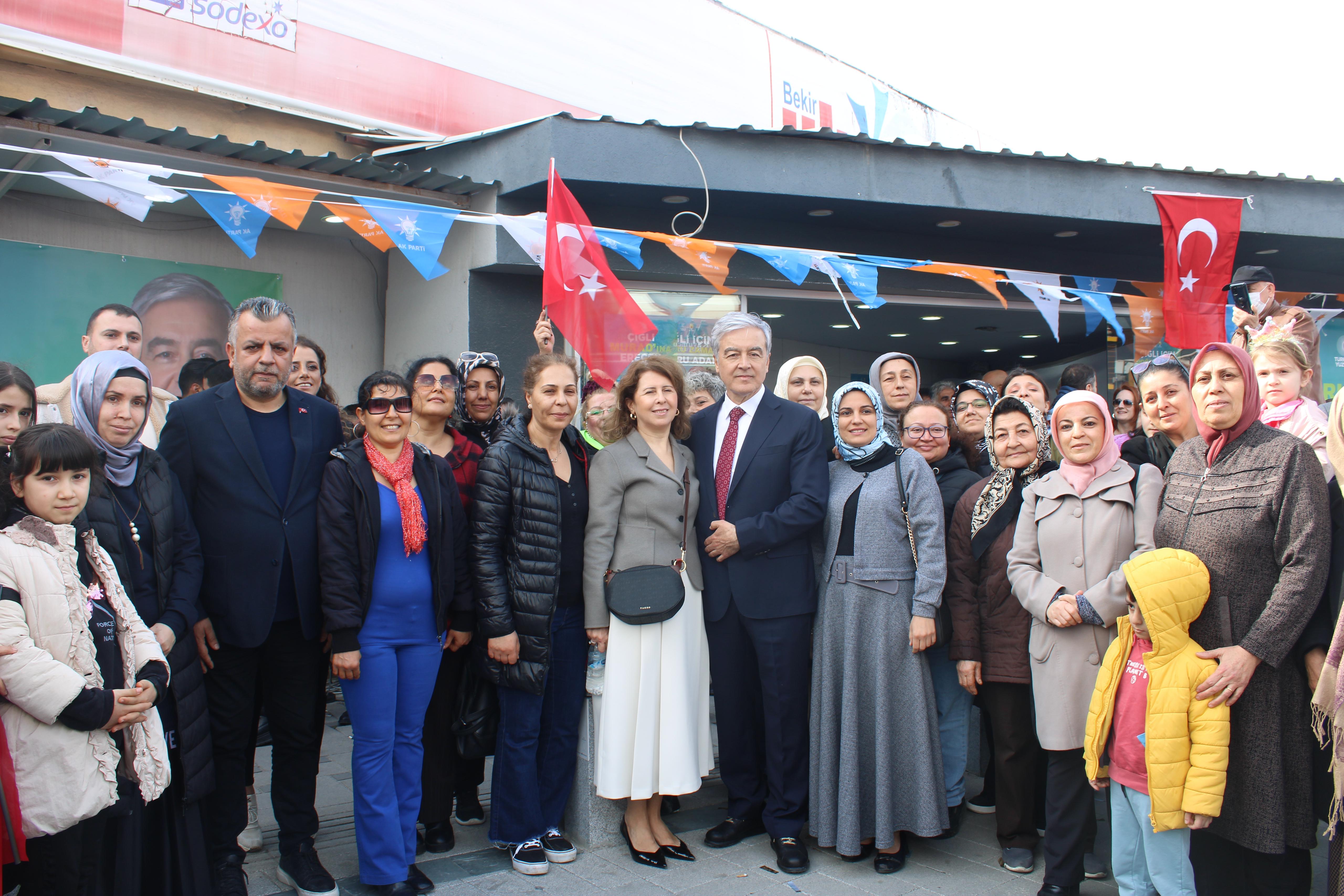 CUMHUR İTTİFAKI’NIN ATAŞEHİR SEÇİM BÜROSU ŞENLİK HAVASINDA AÇILDI.   Gökçekaya: 25 yıldır CHP’nin yönettiği Çiğli’nin durumu ortada