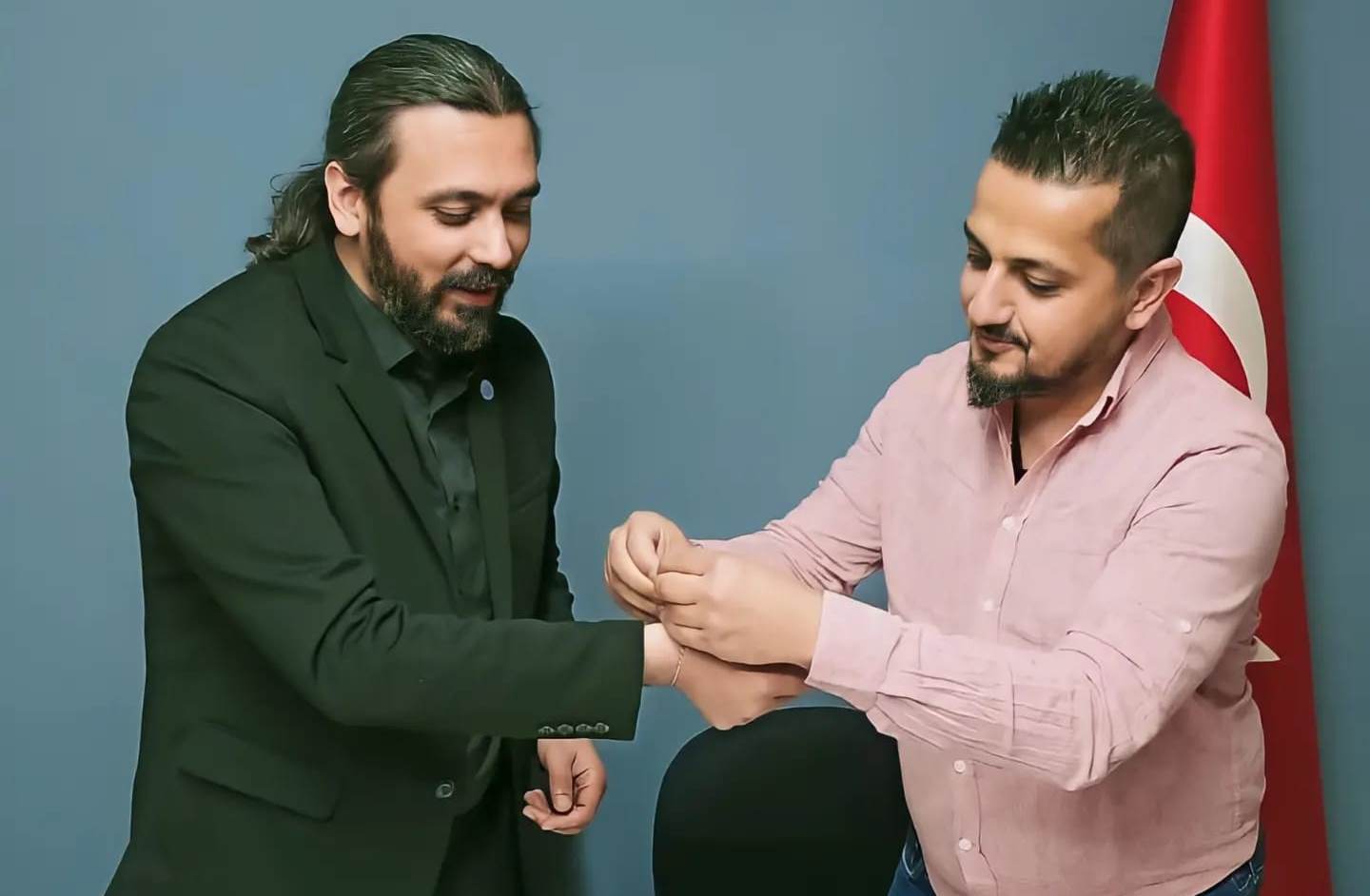 Özgür Doğan seçim startını Marteniçka takarak verdi.